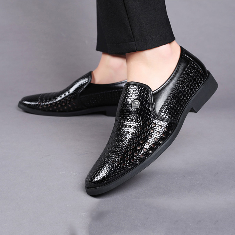 男性と女性のための穴の開いた革の靴,柔らかい平底の夏の靴 - Formal Men Office Wear Sandals のレビューと価格
