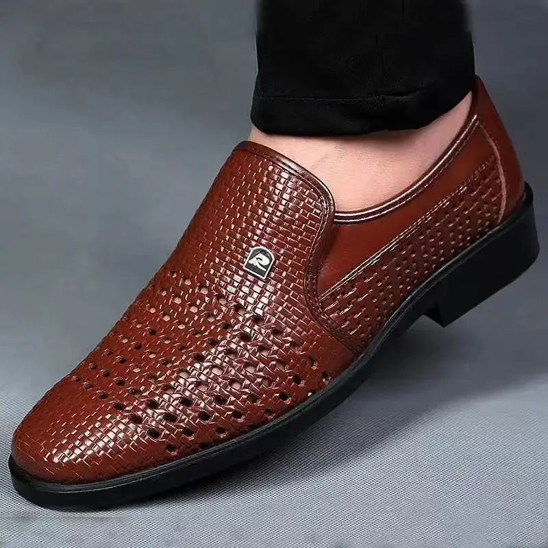 夏の新革靴メンズビジネス中空穴ソフト底メンズサンダルフォーマ - Formal Men Office Wear Sandals のレビューと価格