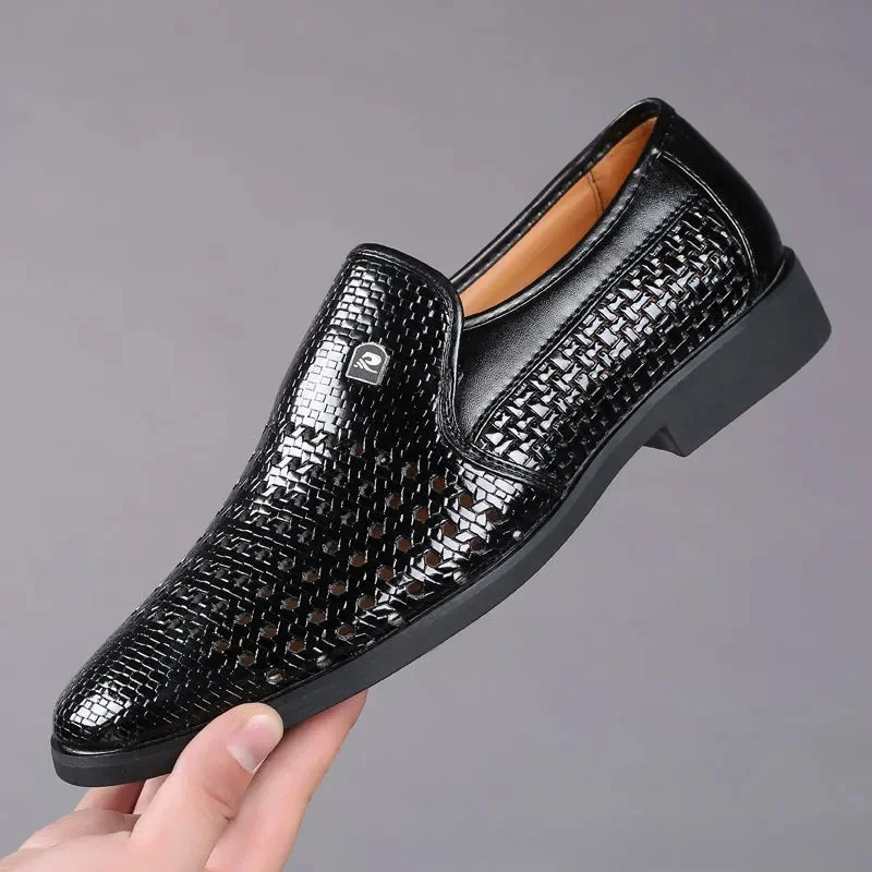 夏の新革靴メンズビジネス中空穴ソフト底メンズサンダルフォーマ - Formal Men Office Wear Sandals のレビューと価格