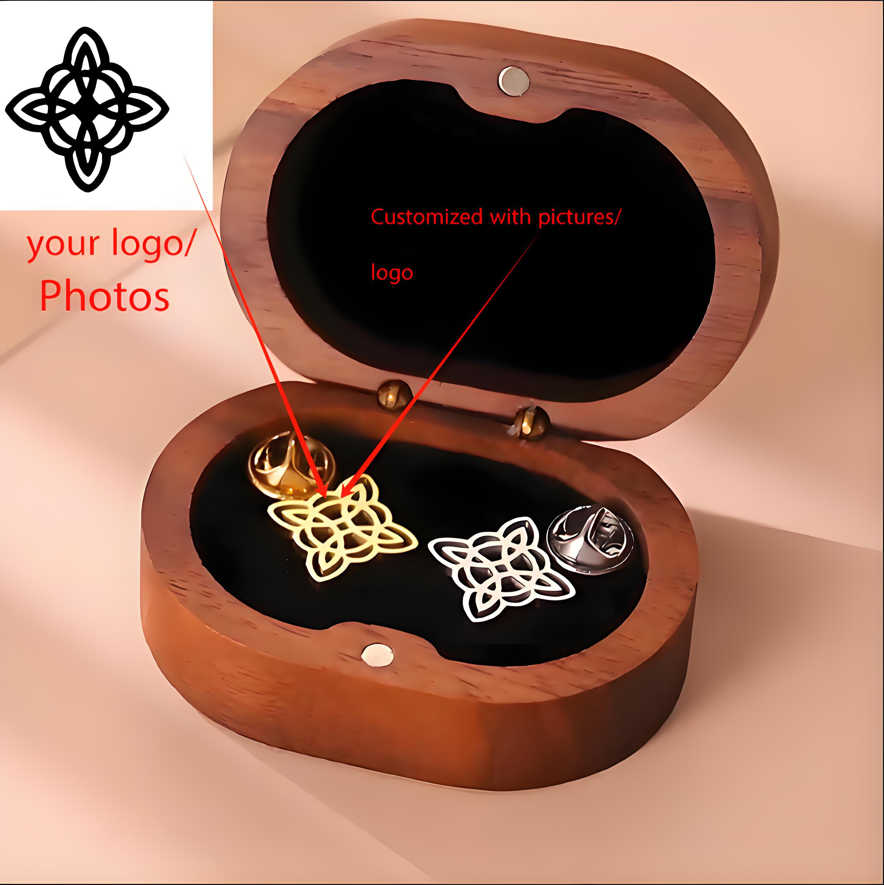 メンズ向け高級カスタムロゴブローチセット、交換可能なメタルラ - Men'S Formal Wear Jewelry のレビューと価格