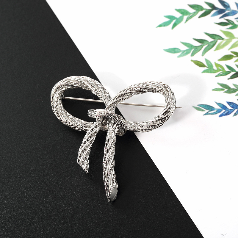 クラシックなメタルジュエリーピンブローチ、スーツ、ブレザー、 - Men'S Formal Wear Jewelry のレビューと価格