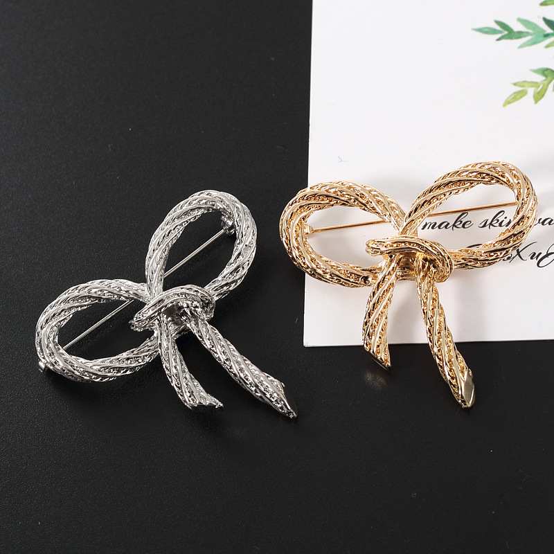 クラシックなメタルジュエリーピンブローチ、スーツ、ブレザー、 - Men'S Formal Wear Jewelry のレビューと価格